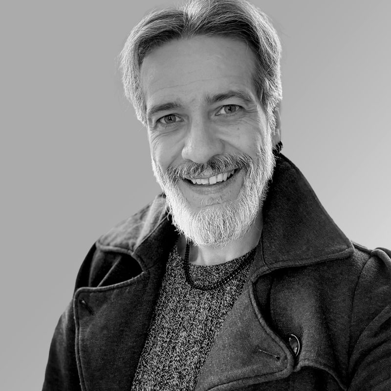 Mauricio Van Hasselt