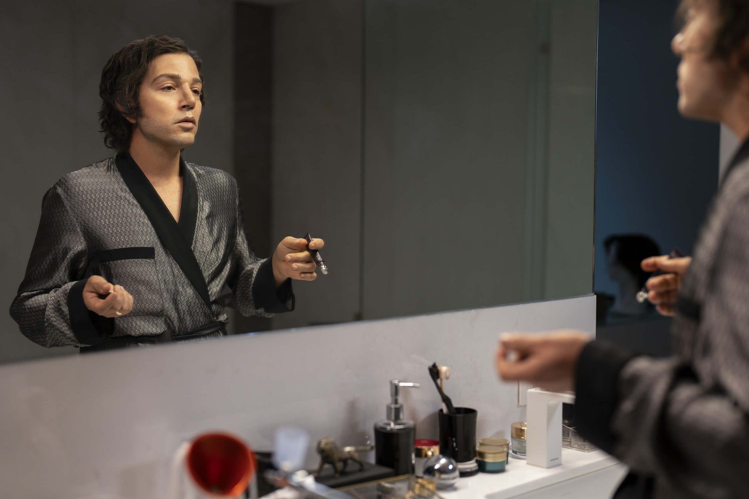 d_la_maquina_andy_diego_luna_cortesia_hulu_e491680d